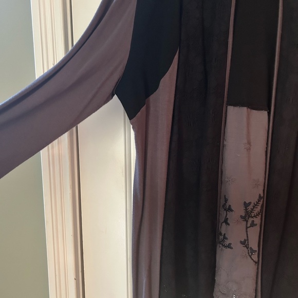 Radzoli lightweight shrug/jacket. Black/brown beautiful lace front & accent back - Picture 4 of 13